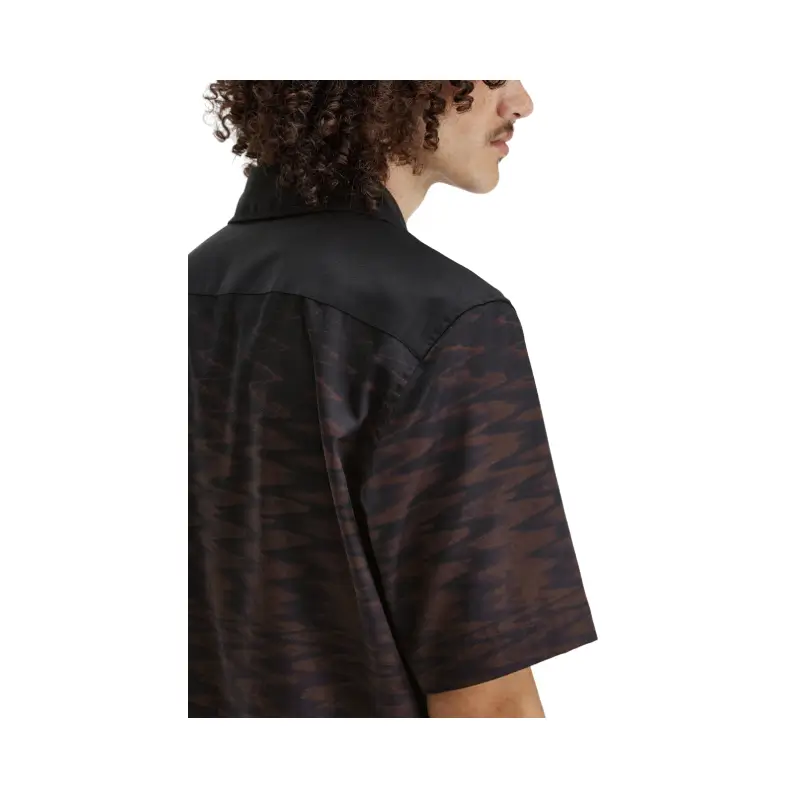 fred perry camisa com colarinho plano com gráfico de onda