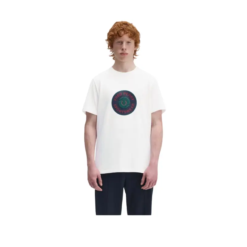 fred perry t-shirt gráfica com emblema de ténis