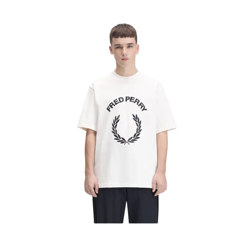 fred perry t-shirt com aplicação em padrão tartan