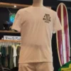 T-shirt Deus Ex Machina Biarritz Ceramic Tee em branco vintage, fotografia frontal