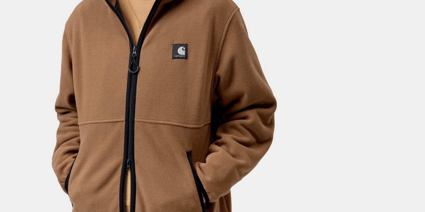 Carhartt WIP Blevin Liner WIP H Brown, pormenor do fecho, dos bolsos e da etiqueta no peito