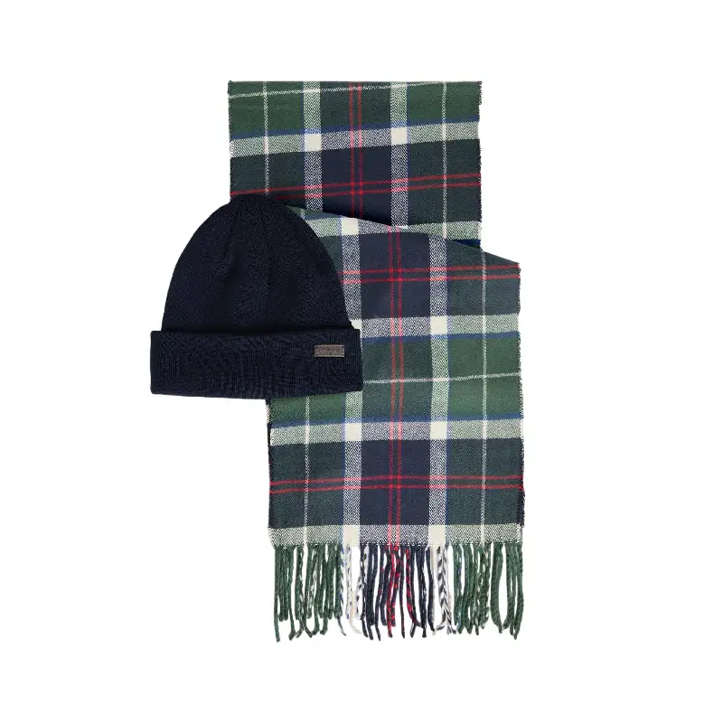 conjunto Barbour Swinton Evergreen com gorro azul e cachecol tartan verde