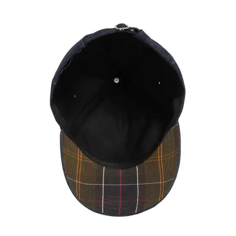 boné Barbour x A.P.C. denim, vista interior com tartan sob a pala