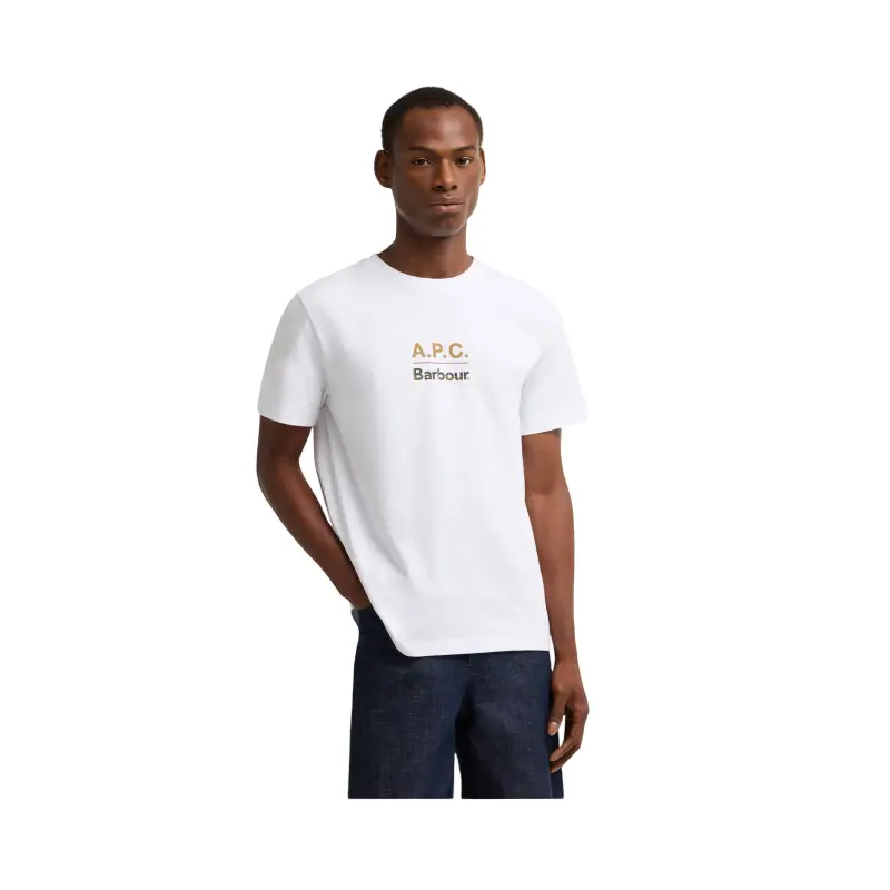 T-shirt Barbour x A.P.C. branca vestida por modelo, vista frontal