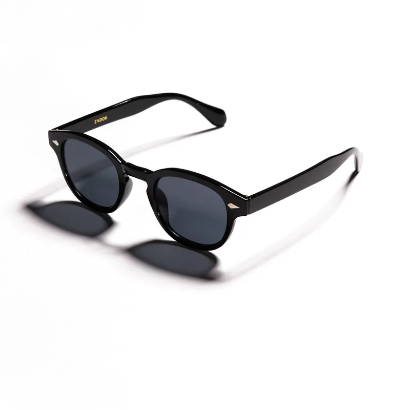 Zadok Le Corbusier All Black, vista lateral.
